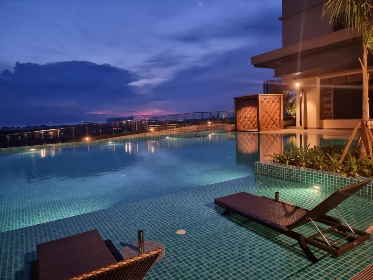 Luxury Couple Suites L Free Netflix L Massage Chair L Bathtub L Wifi 200Mbps L Town Area Bali Residence Malacca 外观 照片